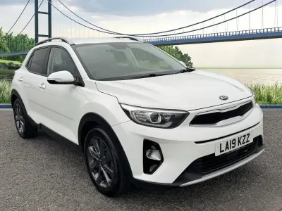 Usado Kia Stonic 113 HP (83 kW) 2019 Branco SUV