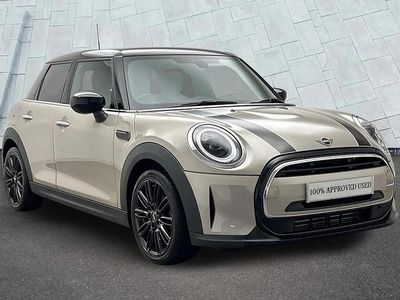 Begagnad Mini Cooper Exclusive 134 HK (98 kW) 2022 Grå Halvkombi