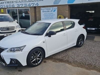 Lexus CT200h