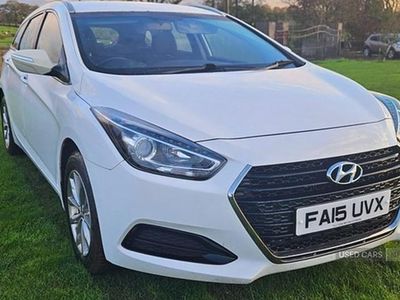 Used Hyundai i40 115 HP (84 kW) 2015 White Estate