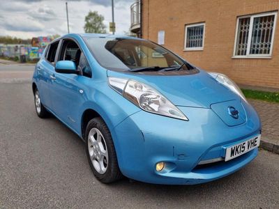 Begagnad Nissan Leaf Acenta 80 kW (109 HK) 2015 Blå Halvkombi