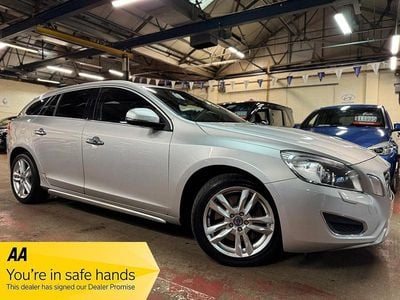 Used Volvo V60 SE Lux 304 HP (223 kW) 2025 Silver Estate
