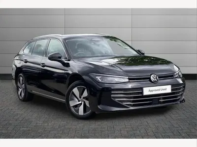 Used VW Passat Life 204 HP (150 kW) 2025 Black Estate