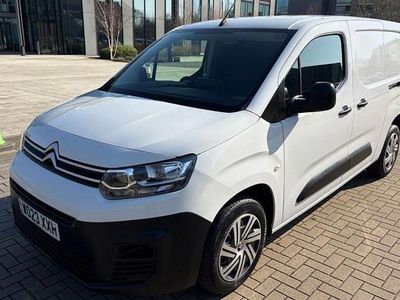 Used Citroën Berlingo 102 HP (75 kW) 2023 White MPV