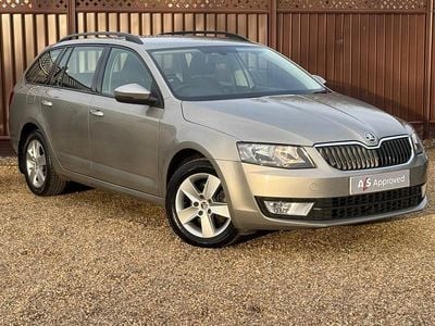 Used Skoda Octavia SE 105 HP (77 kW) 2013 Beige Estate