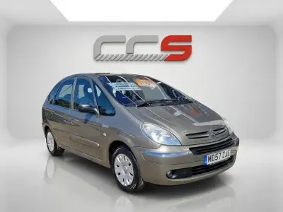 Używany Citroën Xsara Picasso 92 KM (67 kW) 2008 Brązowy Minivan