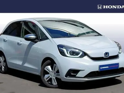 Used Honda Jazz Hybrid 109 HP (80 kW) 2022 Sunlight white Hatchback
