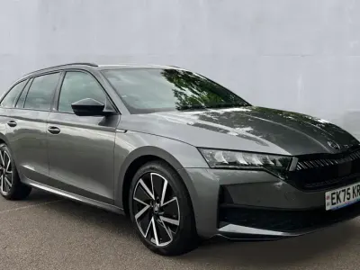 Używany Skoda Octavia SportLine 150 KM (110 kW) 2025 Szary