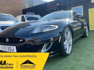 Usado Jaguar XKR 510 HP (375 kW) 2013 Preto Cabrios