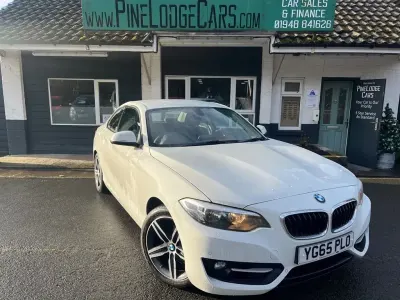 Begagnad BMW 218 Sport Line 136 HK (100 kW) 2015 Vit Sportkupé