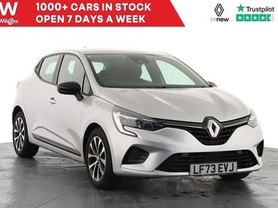 Used Renault Clio V Evolution 90 HP (66 kW) 2023 Silver  Hatchback
