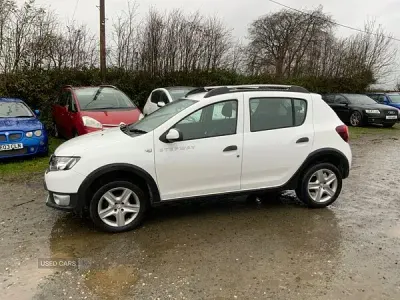 Used Dacia Sandero Lauréate 2014 White Hatchback