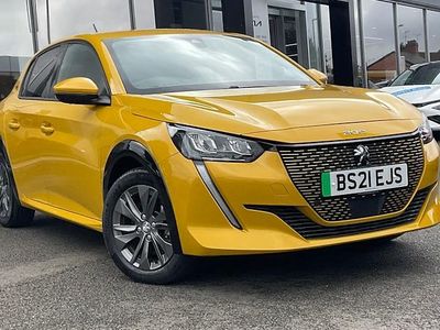 Second-hand Peugeot e-208 Allure Premium 100 kW (136 CP) 2022 Hatchback