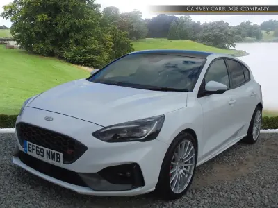 Used Ford Focus ST 280 HP (205 kW) 2019 White Hatchback