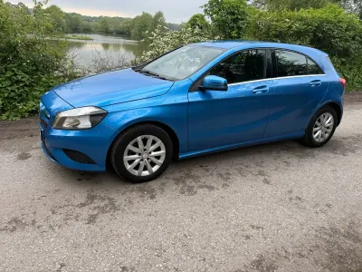 Begagnad Mercedes A180 SE 109 HK (80 kW) 2015 Blå Halvkombi