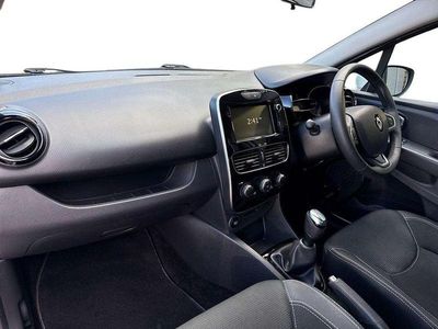 Used Renault Clio IV Iconic 88 HP (64 kW) 2019 White Hatchback