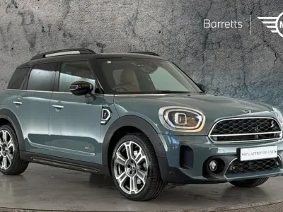 Usado Mini Cooper S Countryman Exclusive 176 HP (129 kW) 2023 Verde SUV