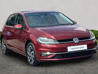Used VW Golf VIII Edition 147 HP (108 kW) 2020 Red Hatchback