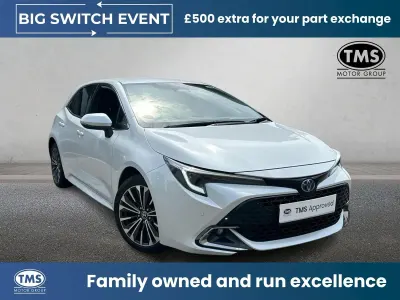 Used Toyota Corolla Design 2023 White Hatchback