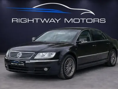 Begagnad VW Phaeton 237 HK (174 kW) 2003 Svart Sedan
