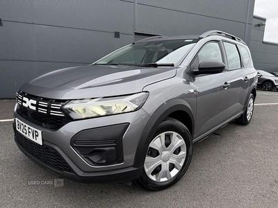Second-hand Dacia Jogger Essentiel 110 CP (80 kW) 2025 Gri Monovolum