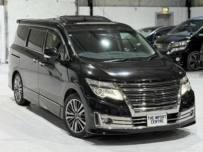 Black Used 2014 Nissan Elgrand MPV | £7,995 (Good price)