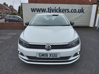 Usado VW Polo S 64 HP (47 kW) 2018 Branco Citadino