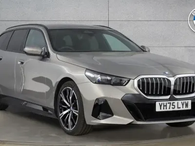 Begagnad BMW 530e M Sport 299 HK (219 kW) 2025 Grå Kombi
