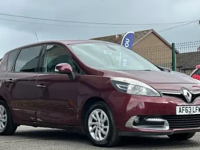 Used Renault Scénic III Dynamique 110 HP (80 kW) 2013 Red MPV