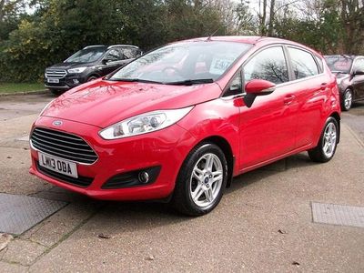 Used Ford Fiesta Zetec 82 HP (60 kW) 2013 Red Hatchback