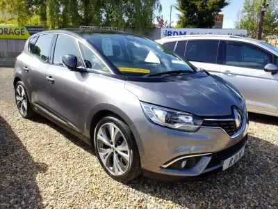 Used Renault Scénic III Dynamique 110 HP (80 kW) 2017 Grey/black MPV