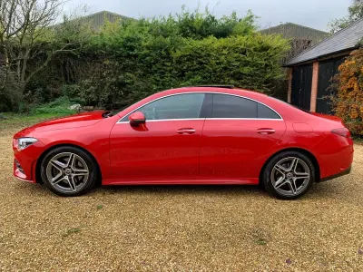 Begagnad Mercedes CLA220 AMG Line Premium Plus 190 HK (139 kW) 2019 Röd Sedan