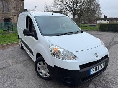 White Used 2013 Peugeot Partner S MPV | £2,495 (Good price)