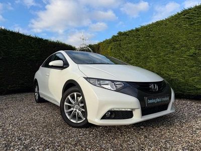 Used Honda Civic ES 142 HP (104 kW) 2012 White Hatchback