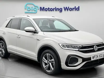 Usado VW T-Roc R-line 150 HP (110 kW) 2024 Cinzento SUV