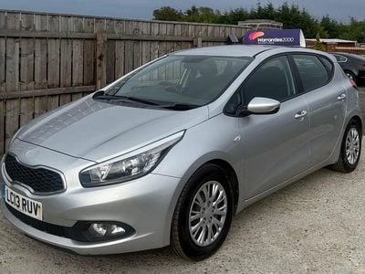 Silver Used 2013 Kia Ceed Hatchback | £1,250