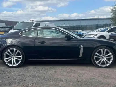 Używany Jaguar XKR Supercharged 420 KM (308 kW) 2008 Czarny Coupe