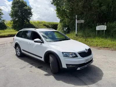 Used Skoda Octavia Scout Scout 4x4 184 HP (135 kW) 2015 Estate