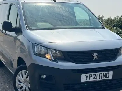 Used Peugeot Partner 131 HP (96 kW) 2021 Grey MPV