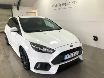 Usado Ford Focus RS 350 HP (257 kW) 2017 Branco Citadino