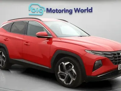 Begagnad Hyundai Tucson Premium 230 HK (169 kW) 2023 Röd SUV