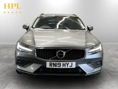 Usado Volvo V60 Momentum 150 CV (110 kW) 2019 Gris Familiar