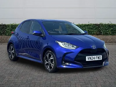 Used Toyota Yaris Design 2024 Blue Hatchback