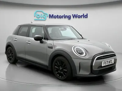 Used Mini Cooper Classic 136 HP (100 kW) 2021 Grey Hatchback