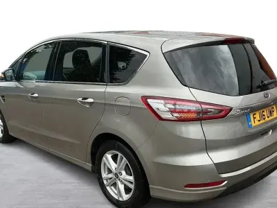 Used Ford S-MAX Titanium 180 HP (132 kW) 2016 Silver MPV