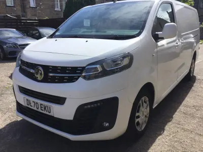 Gebraucht Vauxhall Vivaro Sportive 100 PS (73 kW) 2020 Weiß Van / Kleinbus
