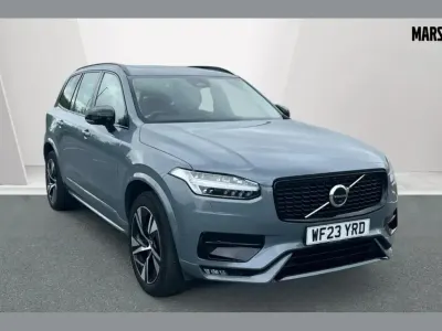 Używany Volvo XC90 Plus 235 KM (172 kW) 2023 Szary SUV