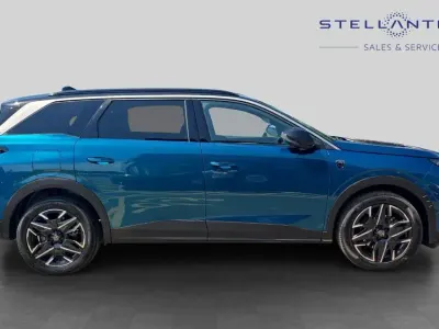 Used Peugeot 5008 GT 134 HP (98 kW) 2025 Blue SUV