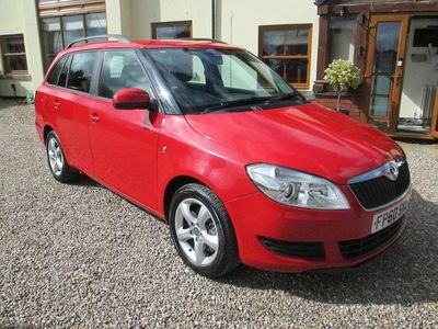 Begagnad Skoda Fabia SE 105 HK (77 kW) 2010 Röd Kombi