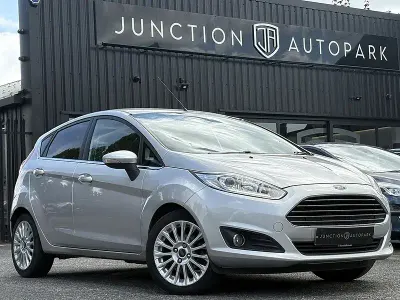 Used Ford Fiesta Titanium 125 HP (91 kW) 2013 Silver Hatchback